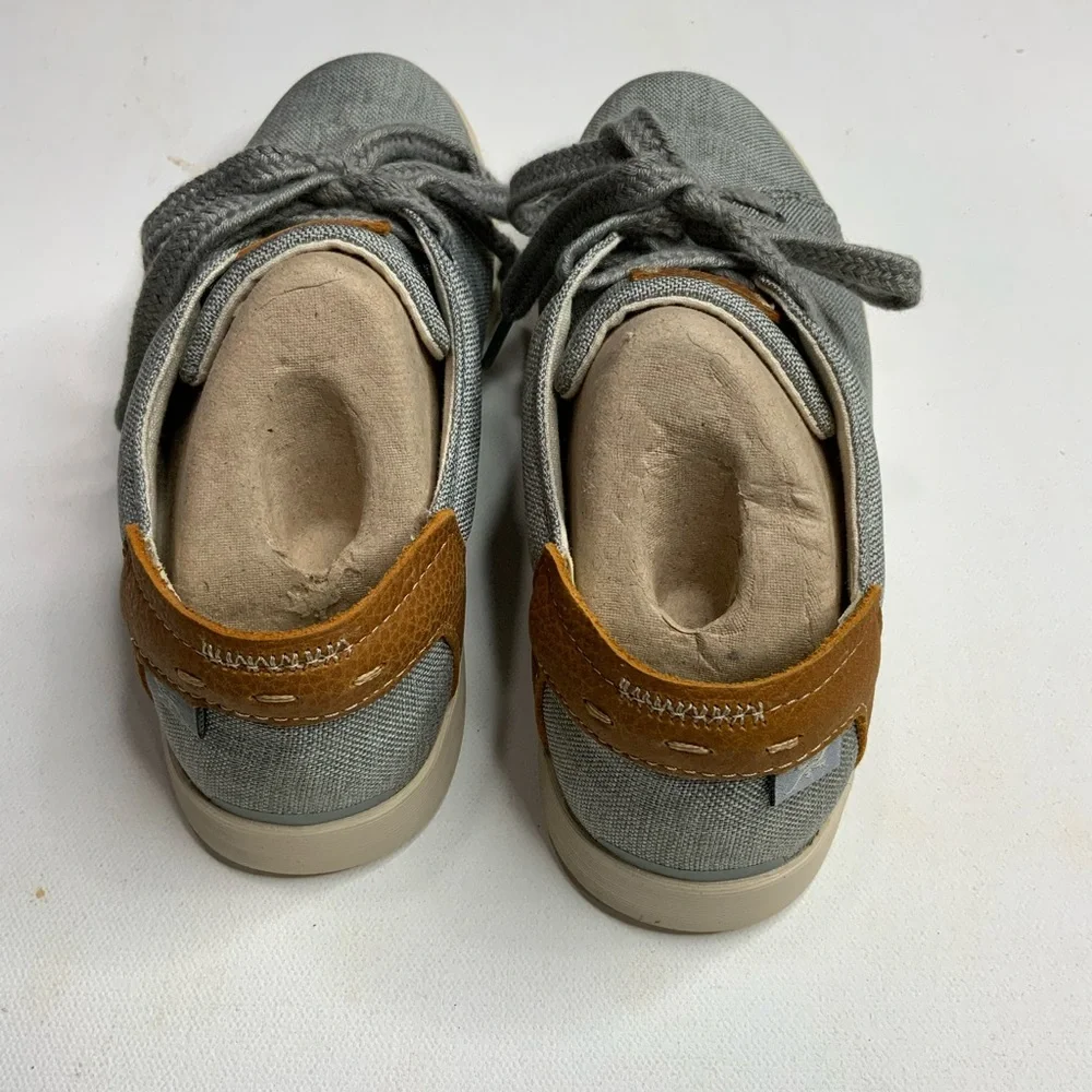 Chaco‎ Gray Canvas Casual Sneakers with Tan Heel Accents